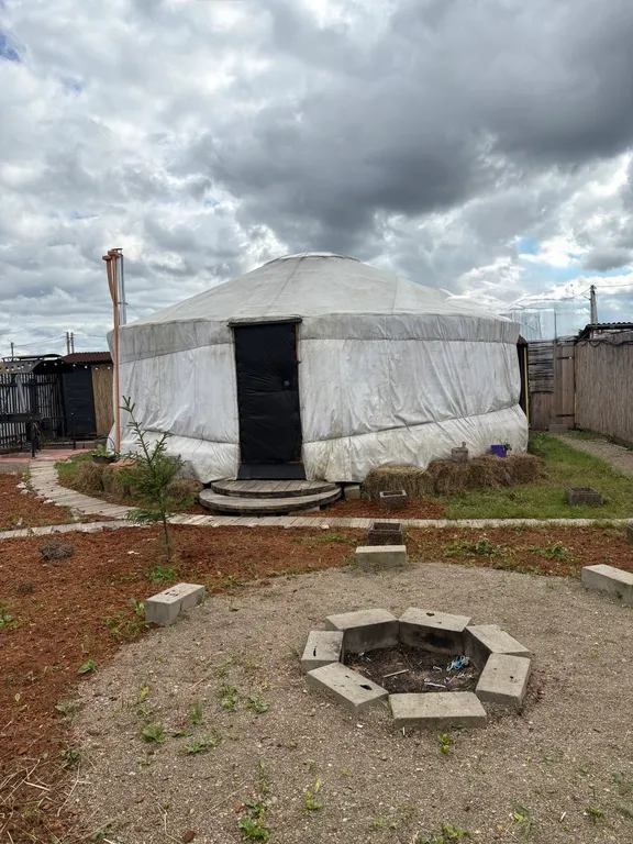 Коттедж Дом в виде юрты с травяной баней — Каблуково