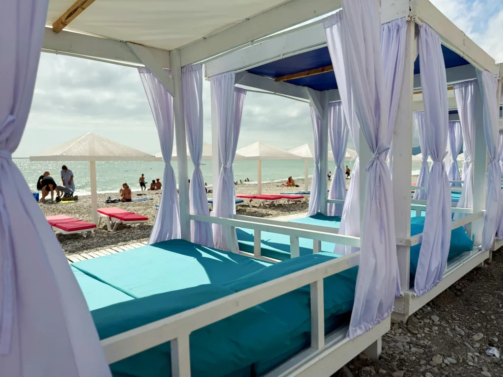 Евродвухкомнатная квартира с видом на море