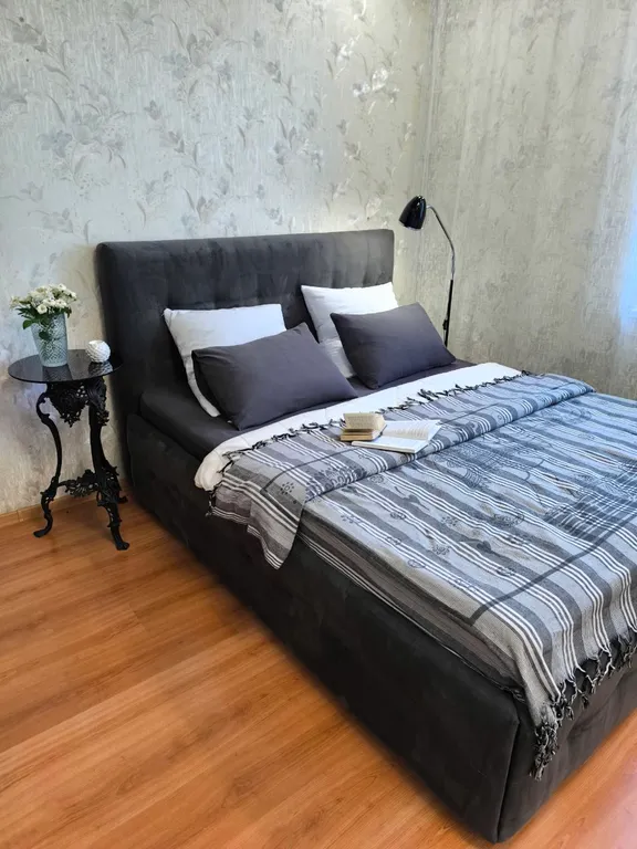 Чистый дом на большую компанию, хорошие матрасы