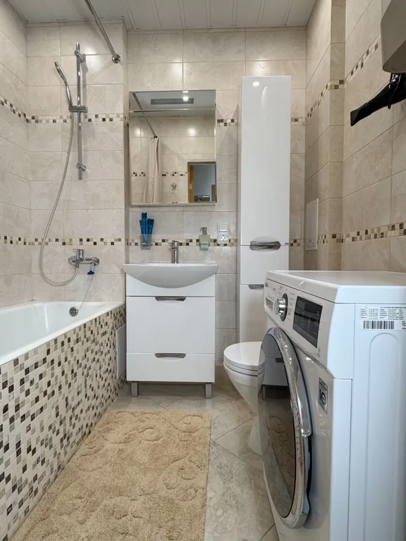 Квартира с балконом и видом на море