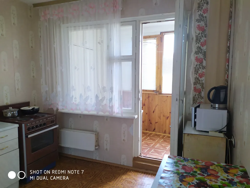 Большая квартира рядом с санаторием Днепр