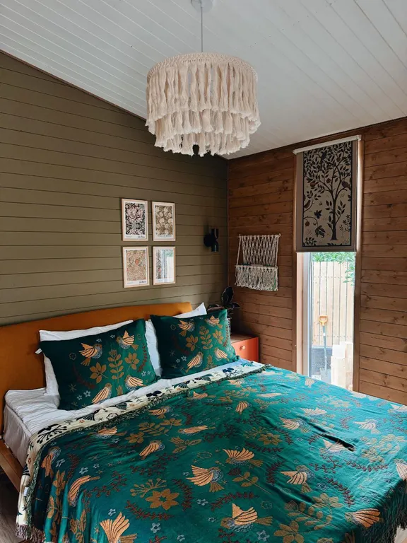 Дом Тишина в горах с горячей купелью на берегу живописной реки