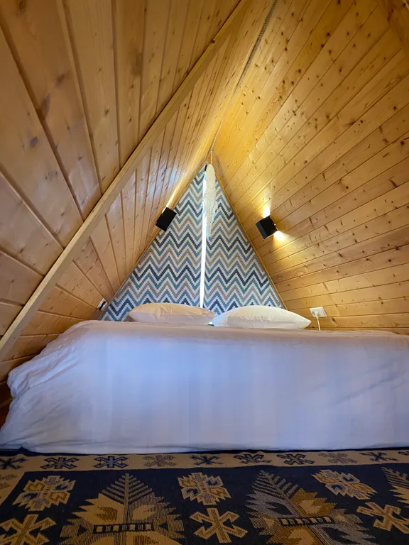 Домик а фрейм для круглогодичного отдыха с джакузи и баней