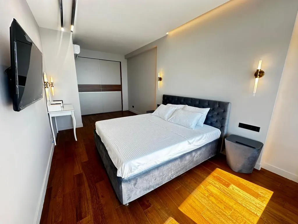 Просторная квартира с видом на море