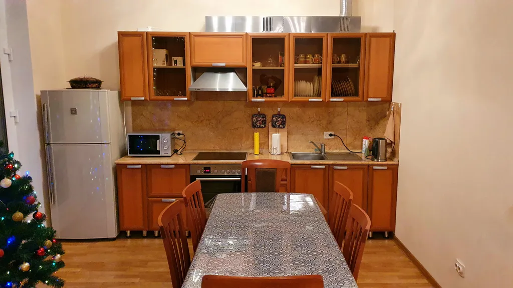 Большая уютная квартира с видом на горы