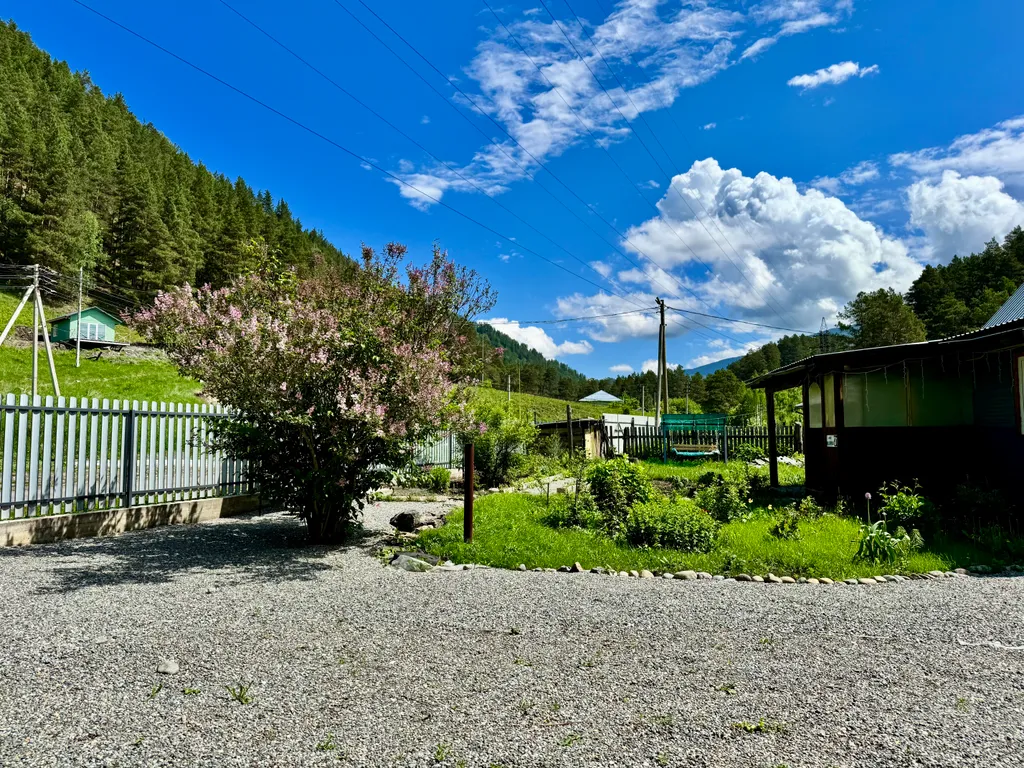 А-фрейм с видом на гору