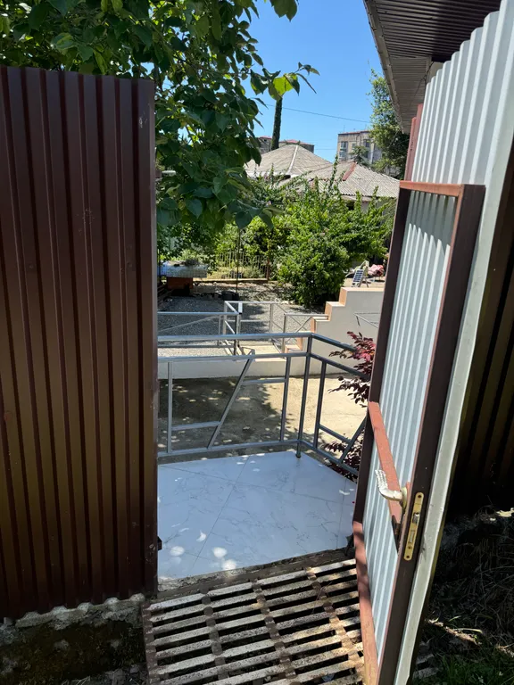 Коттедж Уютный домик возле чёрного моря — аренда посуточно в Сухум