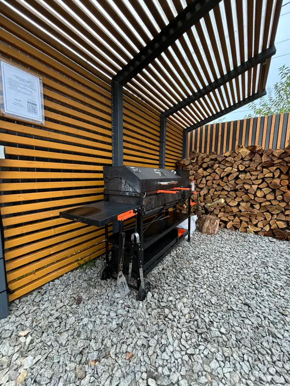 Загородный дом с баней и бассейном