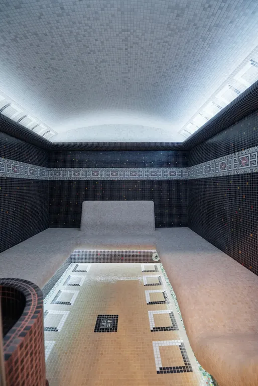 Малый коттедж с бассейном