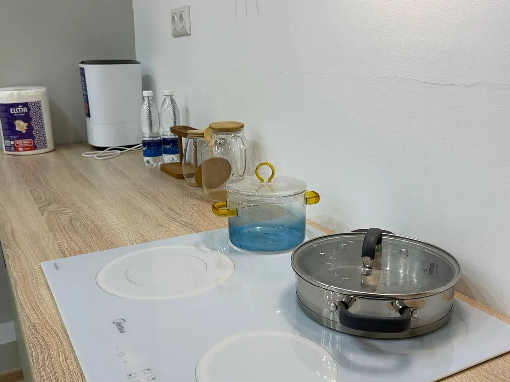 Leonardo apt with a sunset view