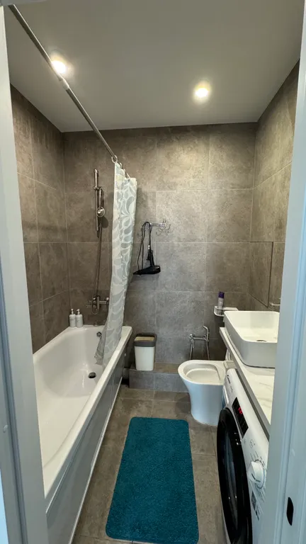 Новая уютная современная квартира с дизайнерским ремонтом