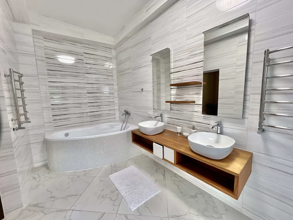 Дом в Гаспре с бассейном и беседкой