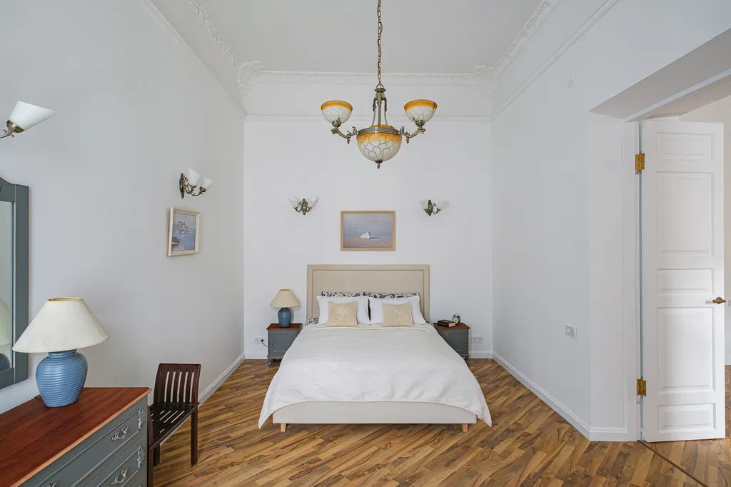 Элегантная квартира Delux с тремя спальнями, парковкой у Эрмитажа