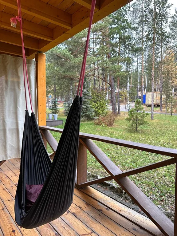 Студия с видом на лес