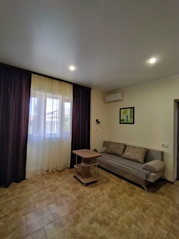 Этаж в доме с отдельным двором