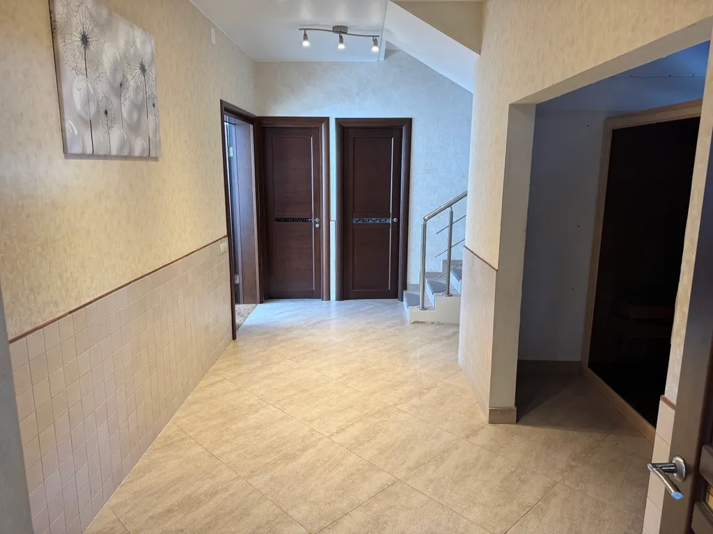 4-комнатный Дом