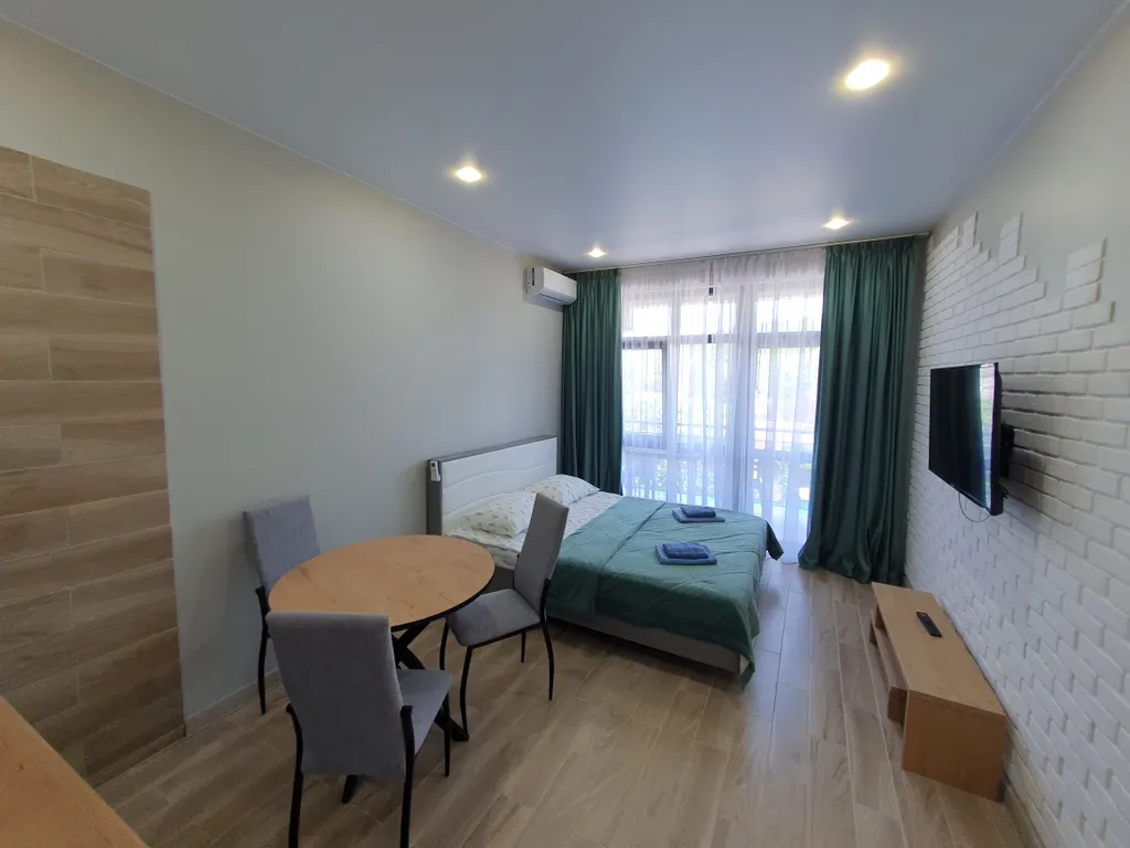 Квартира с бассейном