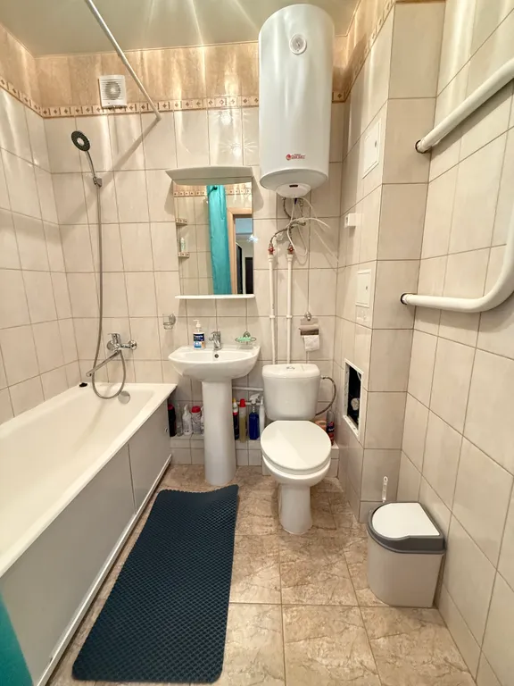 1-комн.квартира 50кв.м, 2 дивана, 1 кровать, до 6ти гостей.