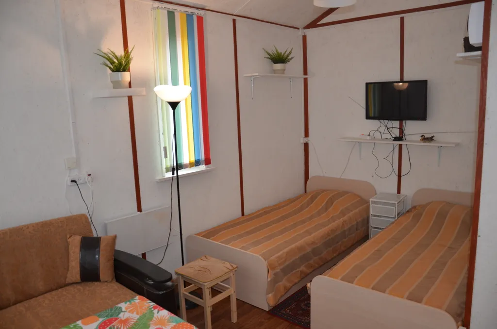 Коттедж Домик Цветочный — Волхов