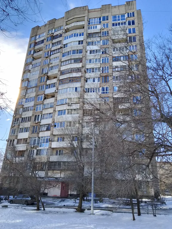 Удобная квартира в Центре, кухня 11 метров и большая открытая лоджия.