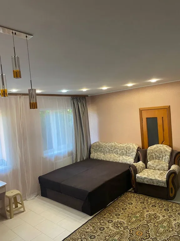 Комната-студия с кухней в частном доме