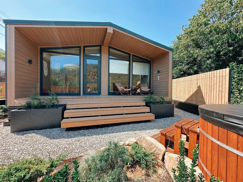 Коттедж Дом Тишина в горах с горячей купелью на берегу живописной реки — аренда посуточно в Алексеевское