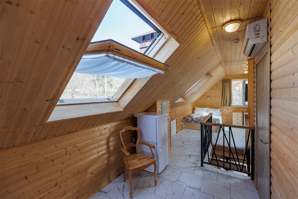 Двухэтажный коттедж, бассейн