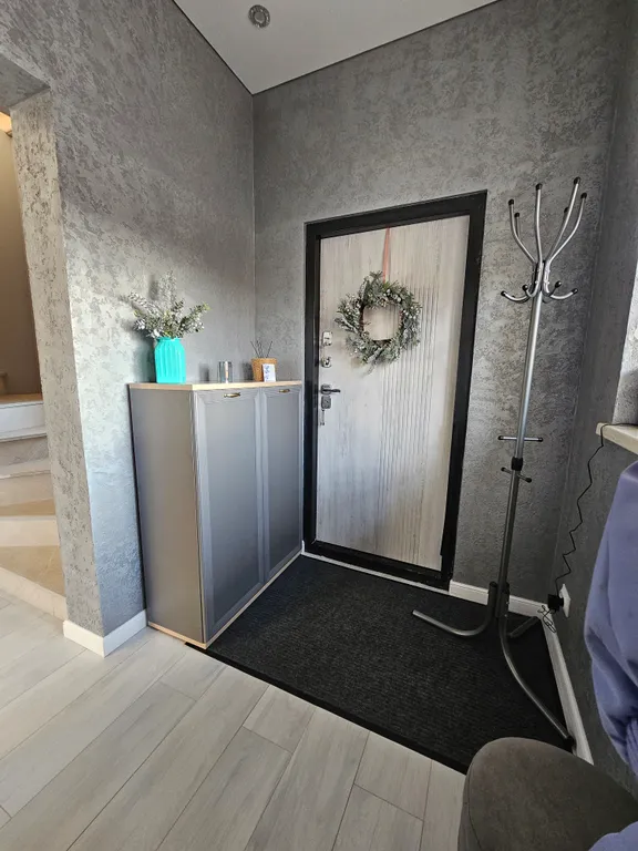 Современный новый дом с баней на дровах и собственной террриторией