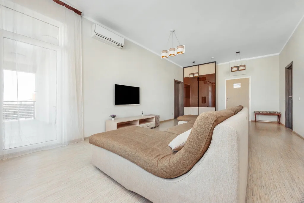 Большая квартира у моря с видом на горы