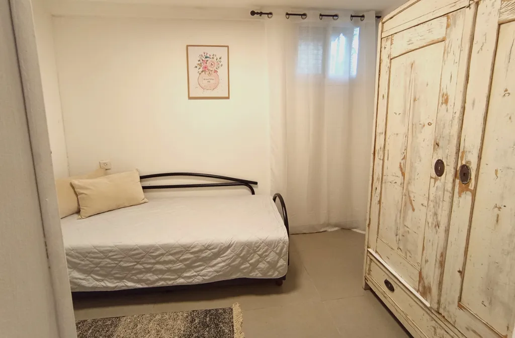 Винтажная квартира с отдельным входом и с большой зоной для барбекю