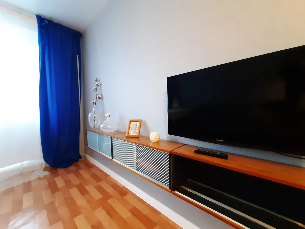 Большая квартира c красивым видом на город