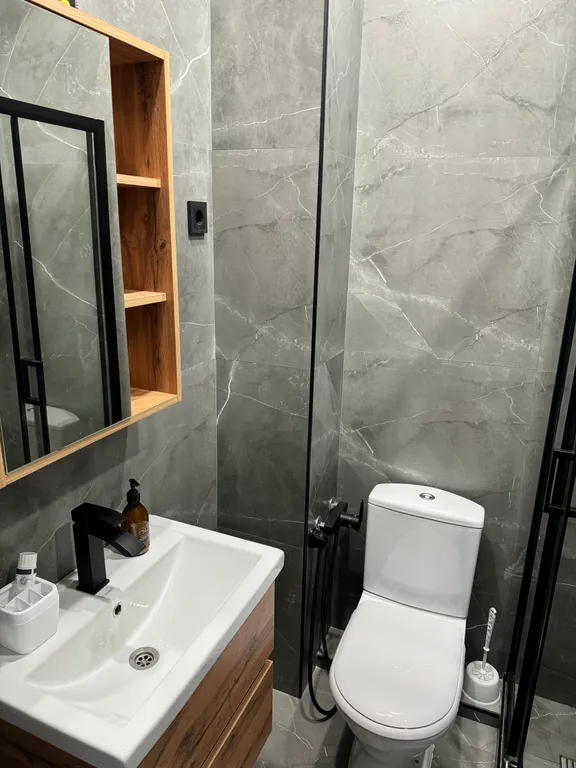 Панорамные апартаменты с новым ремонтом и видом на горы