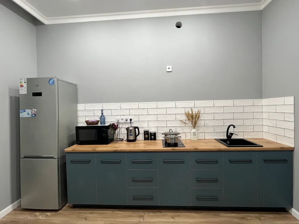 Современная красивая и яркая квартира