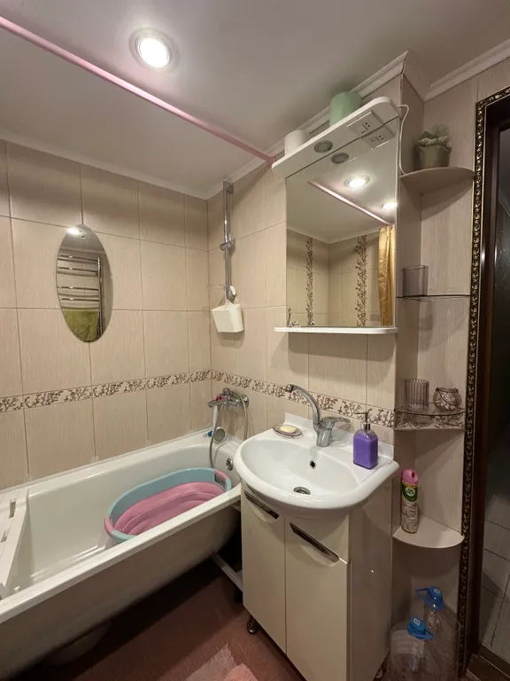 Дом под ключ с бассейном и стоянкой для авто на пл. Первомайской