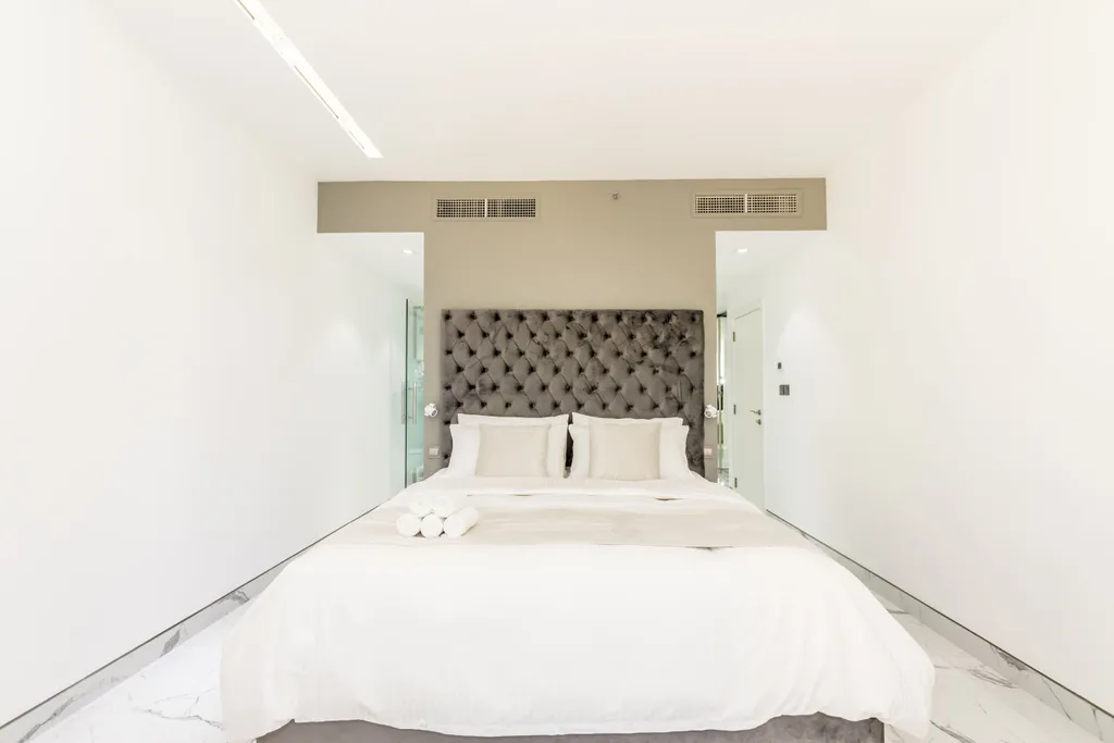 Стильная трёхкомнатная квартира