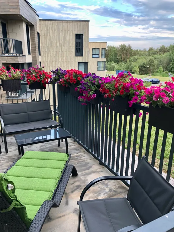 Охта Сьют 4 с большой террасой на 1 этаже, с видом на лес