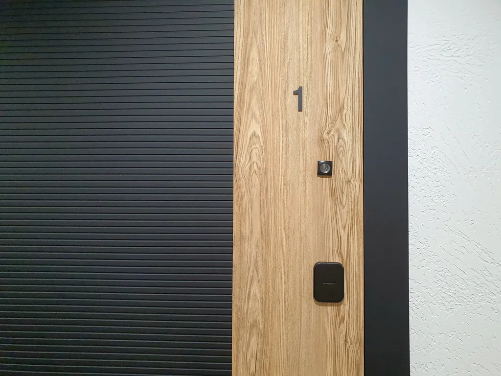 Комфортный двухуровневый апартамент в элитном комплексе Колизей