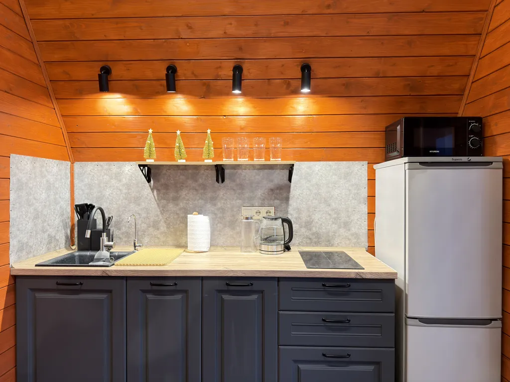 Уютный домик А-Фрейм с террасой и мангальной зоной