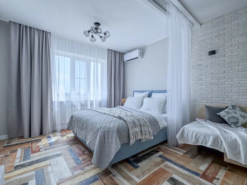 Комфорт в шаге от стадиона, удобная кровать и диван