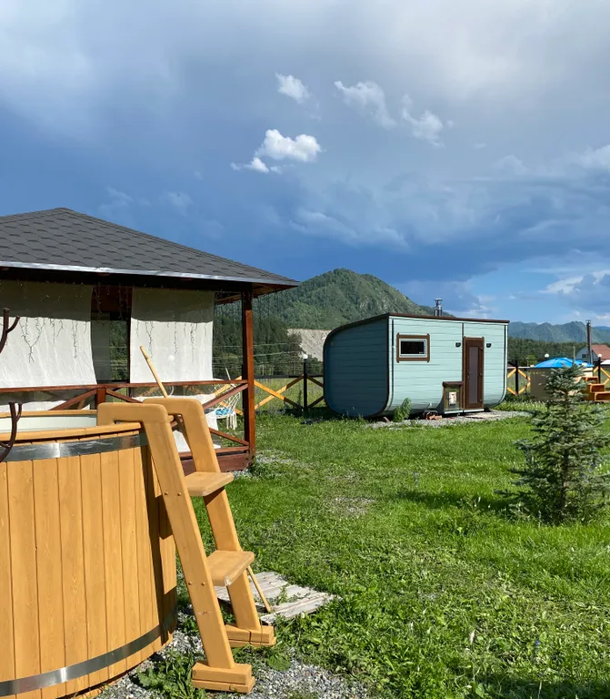 Афрейм с панорамным видом на горы