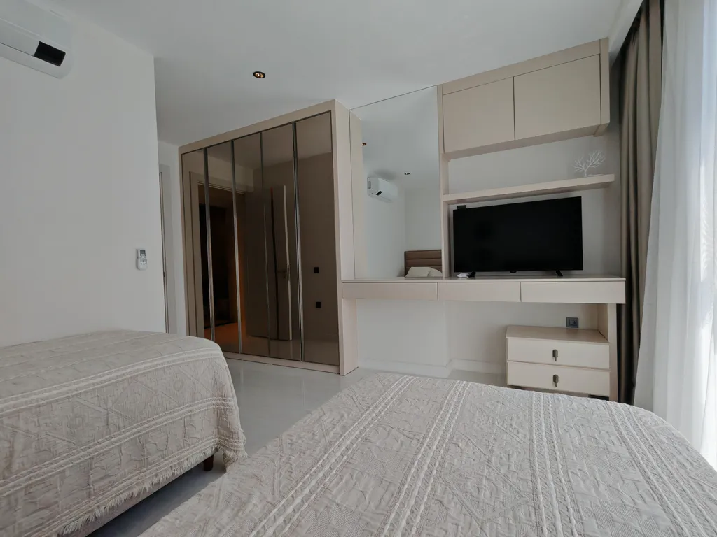 Квартира с тремя спальнями Azura World Residence & Hotel