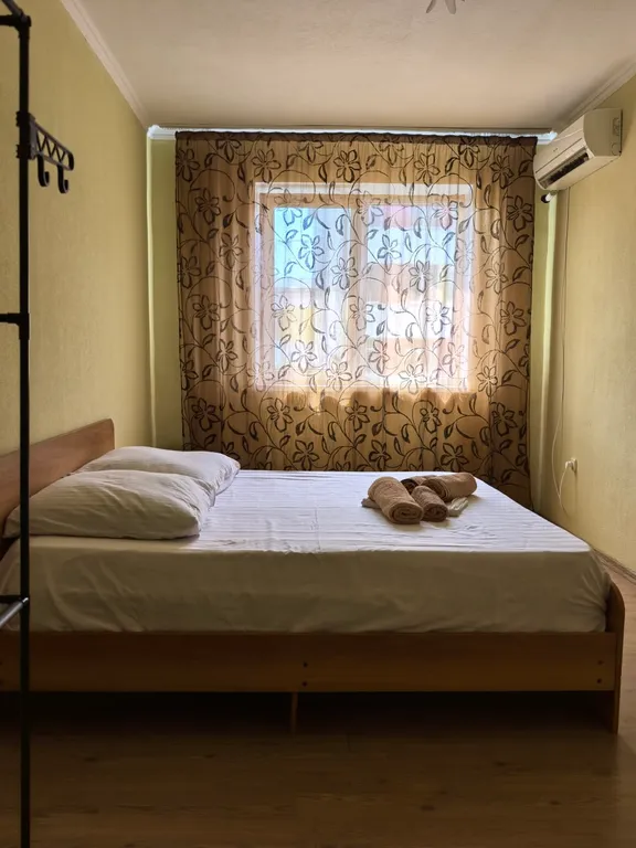 Трехкомнатная квартира с видом на горы — аренда посуточно в Гагра