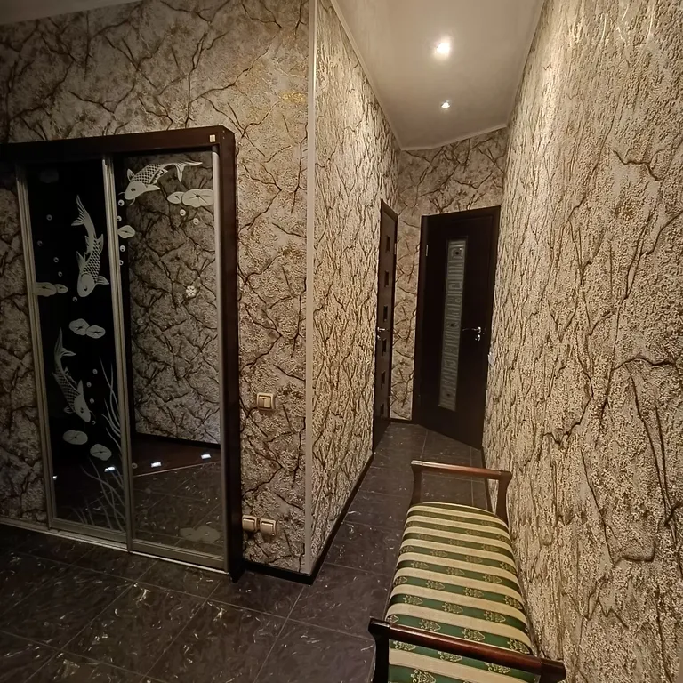 Уютная трёхкомнатная квартира с видом на залив в центре города