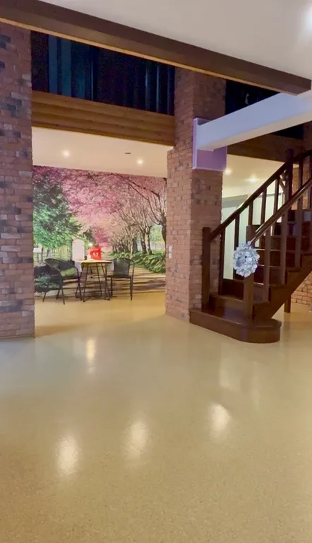 Двухуровневая мансарда с видом на Замок