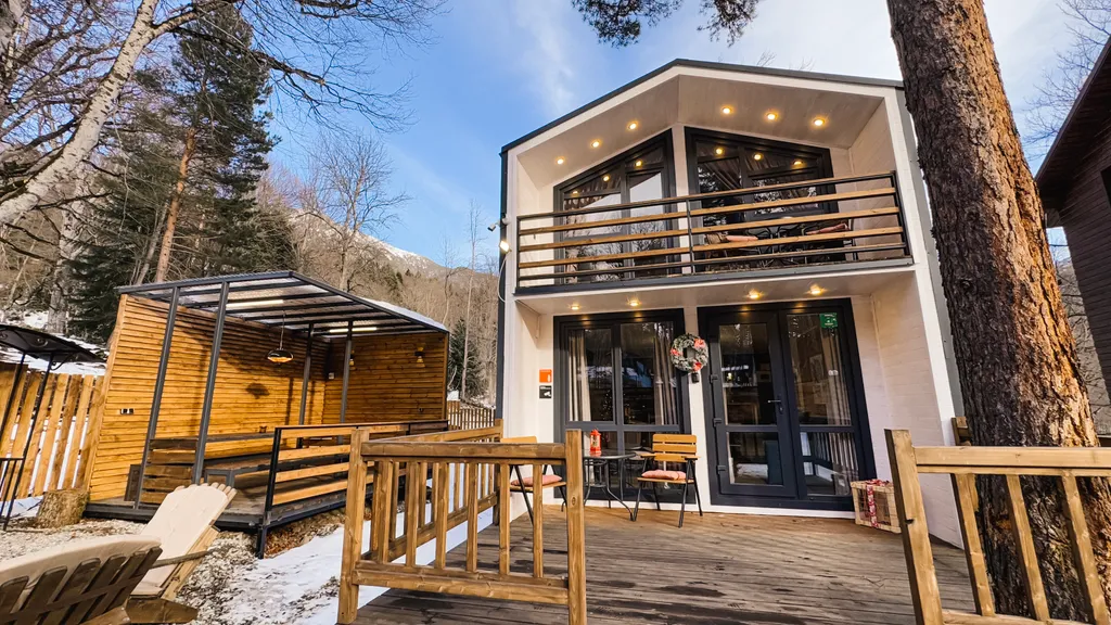 Коттедж Barnhouse с балконом и видом на горы — аренда посуточно в Архыз