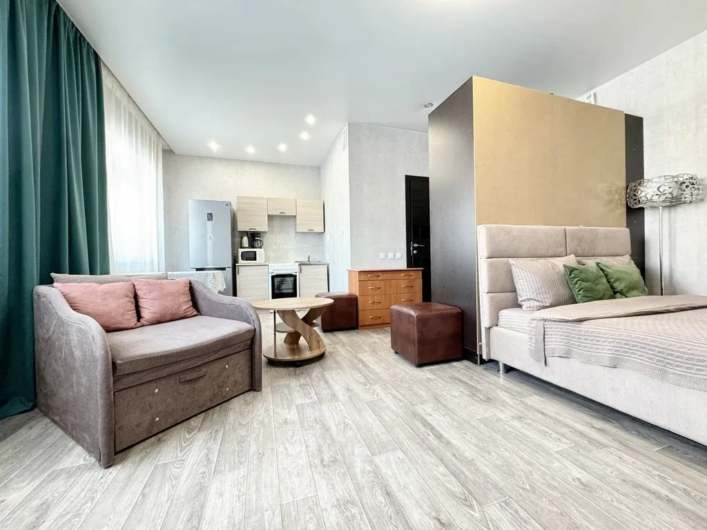 Студия с балконом рядом с Кузбасс Ареной и Ледовым дворцом