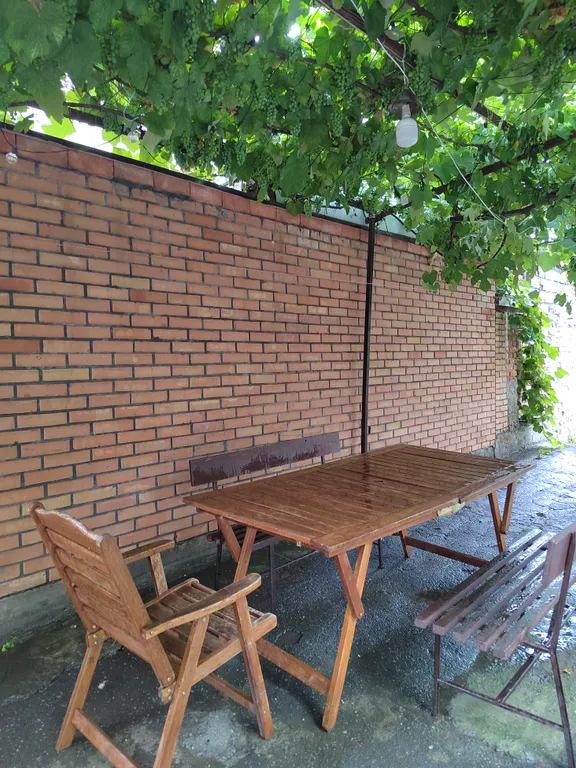 Уютный дом с садом в центре города