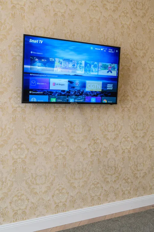 Трехкомнатная квартира с видом на горы в центре города