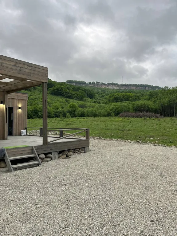 Домик с видом на горы