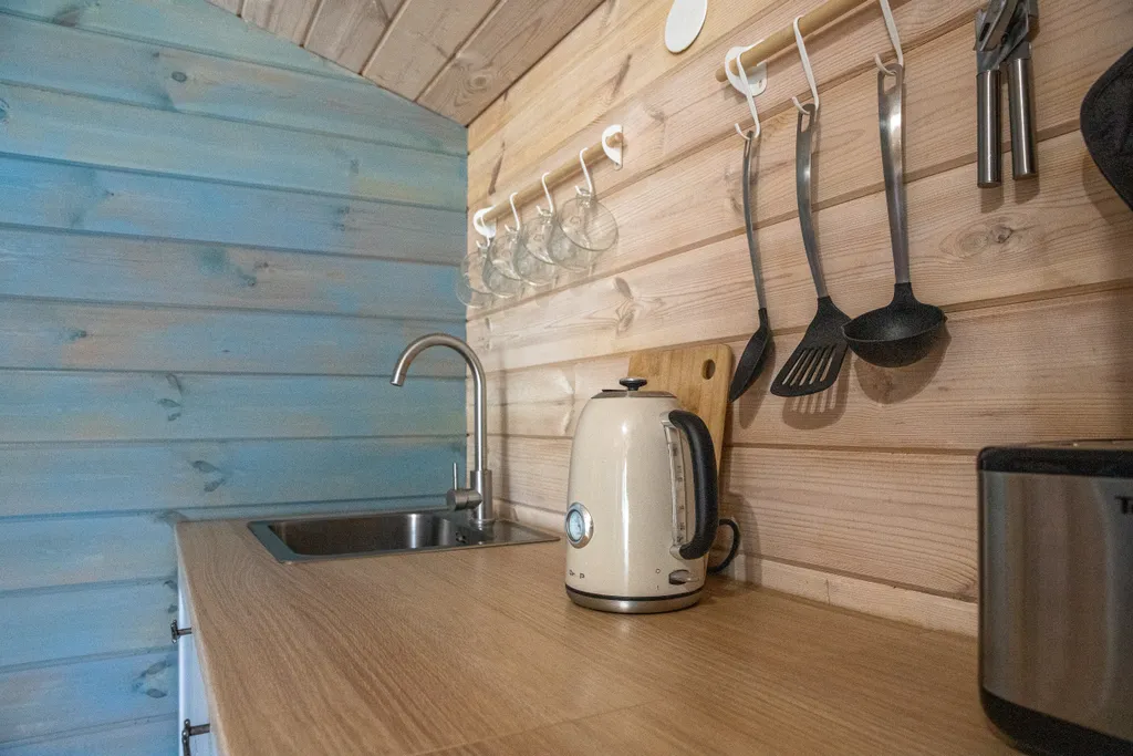 Коттедж Отдельный, уютный дом в 100 метрах от моря — Новоотрадное